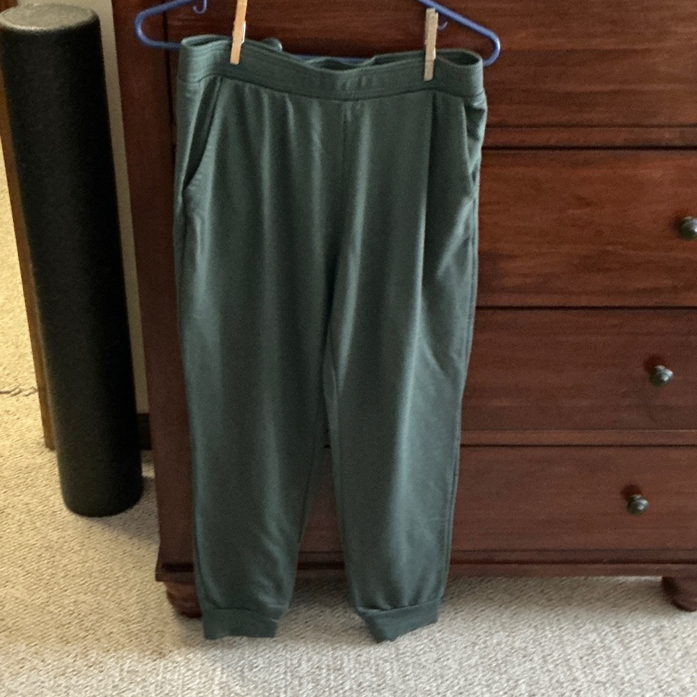 Eddie Bauer Olive women’s joggers